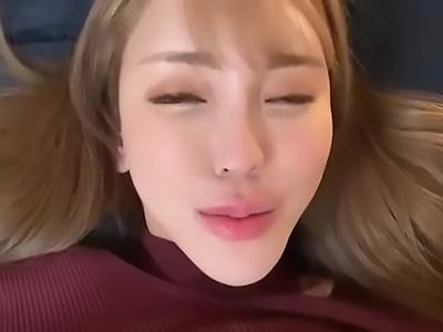 【ランジェリー×美乳】魅力的なくびれを持つBODYが挑む意表を突く大胆なパフォーマンス！熱気漂うセッションで夢中になるひととき！