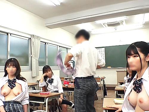 「全員ハメ倒してやる…！」神装置を手に入れた陰キャ男子が一軍制服女子達を時間停止させて好き放題にHな仕返しで弄び尽くした♥