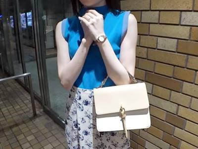 ＜素人ナンパ＞『旦那がMなんで…』本当は攻められたい三十路人妻！細身で微乳の熟女が巨根に突かれまくって初撮りSEX