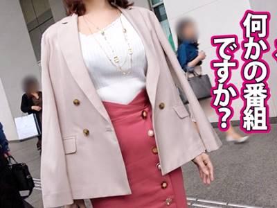 ＜人妻＞お買い物中のセレブな奥様をナンパ！豪邸で熟女が大きな喘ぎ声をあげ潮吹き噴射！むっつりド淫乱妻にたっぷり中出し