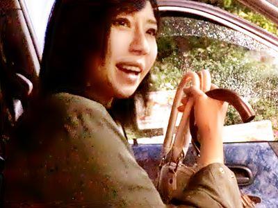 ＜素人＞その辺にいそうな奥様！人妻のエロさが滲み出てい女盛りの三十路OLがマンネリ生活から刺激を求めハメ撮り不倫