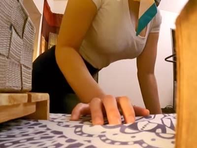 ＜盗撮＞巨乳の熟女エステティシャン！勃起ち●ぽを見て痴女へと豹変するリピート率100％のメンズエステ・エロマッサージ