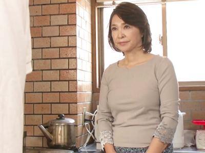 ＜六十路熟女＞「おばあちゃん、もう我慢できないの…」63歳祖母が孫に筆下ろし強行！禁断の近親相姦【北村敏世】