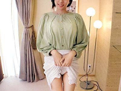 『オナニーだけじゃ限界…♥』三十路の在宅イラストレーター人妻！地味に見えて身体はエロかった安産型美ケツ熟女のハメ撮り