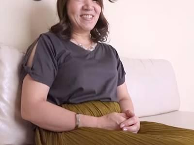 ＜熟女＞ぽっちゃり巨乳人妻さん！旦那が浮気中で初めて出会い系に手を出した豊満おば様が絶叫したハメ撮り【中出し】