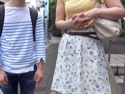 ＜モニタリング＞童貞の息子を心配する４８歳の熟女ママが筆おろしソープ企画！愛する息子の為に人妻が禁断の近●相姦