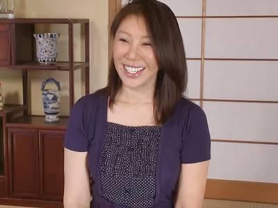 ＜熟女＞『私Mなんで…好きにして♥』SEXは数年ぶりだという美魔女さん！五十路越えのむっちり巨乳デカ尻おば様が中出しH