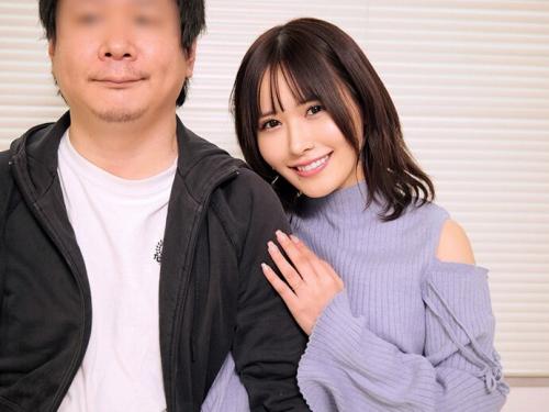 【メモリアルヌードNTR】NTR趣味がある夫に騙され初対面モデルと全裸で密着！夫に見られながら他人棒にハメられて羞恥イキ