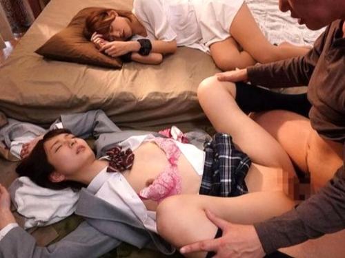 【JKレイプ】騒音がうるさい迷惑な隣人に注意したら逆ギレで姉妹揃って拉致監禁されて…睡眠薬を盛られて睡眠姦される女子校生