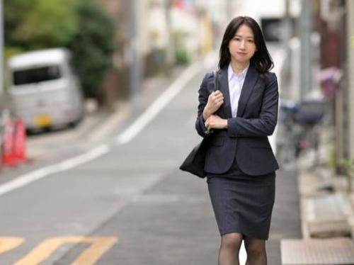 【人妻NTR】商社で営業部長を務めるエリート女上司が酔った勢いで部下に襲われ…ドM性癖を見透かされてSMホテルに連れ込み
