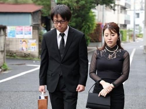 【人妻レイプ】夫が起こした事故の被害者家族への心からのお詫びで尽くす事に…罪滅ぼしとして凌辱に抵抗出来ずにNTR堕ち