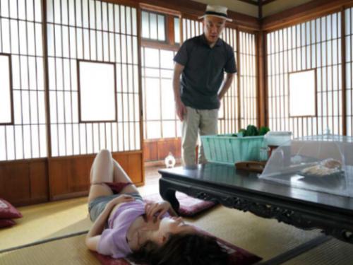 【人妻NTR】引っ越した田舎が暇なうえに夫が1カ月家を空ける事になり…町内会長に無理やり犯されて快楽で寝取られ不倫堕ち
