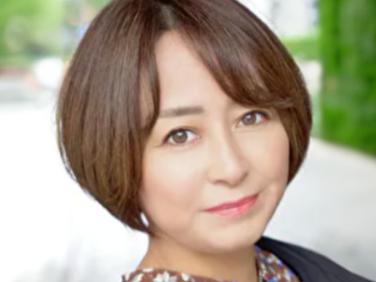 【人妻ナンパ】色香と気品漂う51才美熟女おばさんにエッチなインタビュー！下着見せでデカ尻披露して他人棒フェラする淫乱奥様