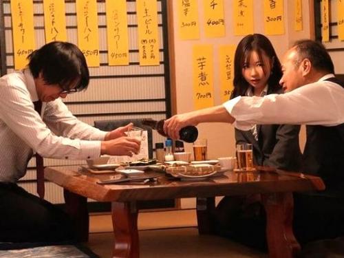 【人妻レイプ】出張接待で女癖の悪い取引先の社長に肉体を弄ばれる美熟女OL…粘着質なセクハラ接待から枕営業を強要される奥様