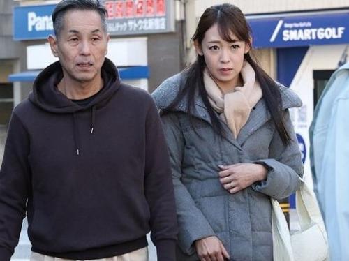 【人妻レイプ】仕事仲間の裏切りで夫が借金を背負う事になり嫁とタコ部屋暮らしになって…借金のカタに弄ばれるエロ美熟女奥さん
