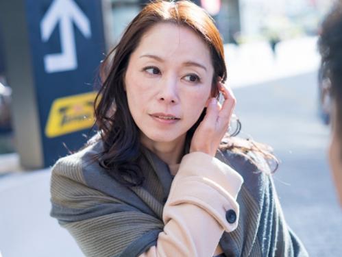 【人妻ナンパ】上品で色気溢れる54才美熟女をお持ち帰り！普段から浮気してるエッチな美魔女おばさんが他人棒の中出しに絶頂
