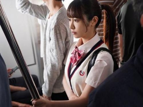 【JKレイプ】電車内で一番可愛い女子校生が変態な痴漢グループに狙われて…勃起チンポに囲まれる集団レイプで屈辱の痙攣イキ