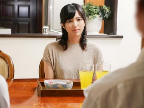 【友達の母】『先っぽだけ挿れさせて…』息子の友達のエロ視線に気付く美熟女母親…欲求不満な淫乱おばさんが寝取られ不倫堕ち