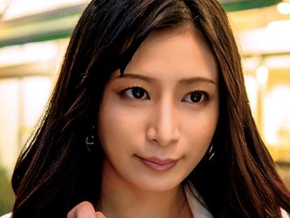 【人妻ナンパ】色気と気品漂う32歳美熟女奥さんに性感チェック！他人棒フェラで欲情した淫乱ドMおばさんと不倫中出しセックス