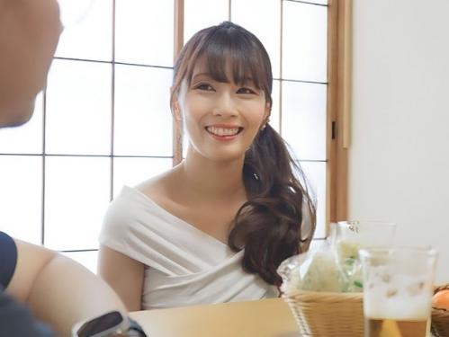 【義母NTR】父に紹介された新しい母親の美熟女な色気に連れ子が暴走…コタツの中でイタズラしてこっそり近親相姦で不倫中出し