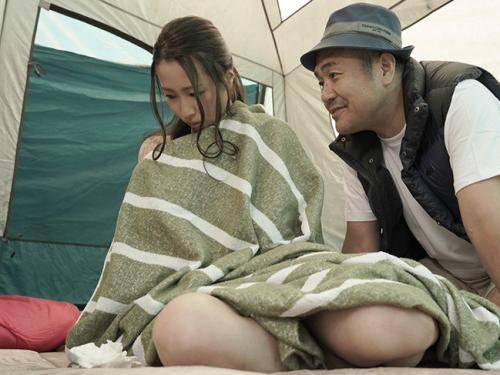 【人妻レイプ】2泊3日の町内会キャンプで罠にハメられて酔い潰される夫婦…嫁をテントに連れ込み集団レイプで寝取られ不倫墜ち
