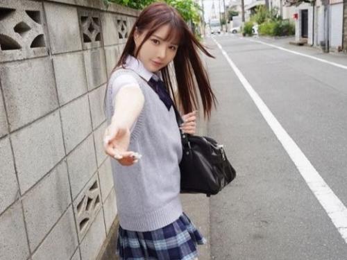【制服JK】『妹のパンティ見てこんな勃起したの？変態だね』所かまわずニヤニヤして誘惑する妹…兄をドS痴女責めする近親相姦