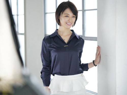 【初撮り】長身美人で2人の子供の母親な三十路美熟女奥さんがAVデビュー！旦那とセックスレスで性欲有り余るエロ不倫セックス