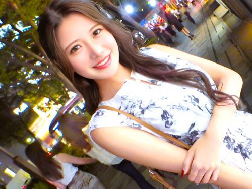 「だめぇ～出ちゃうぅ～」清楚で真面目なSS級美女は手マンだけでも潮吹いて乳首立たせて騎乗位で膣奥へ自分で突きまくる