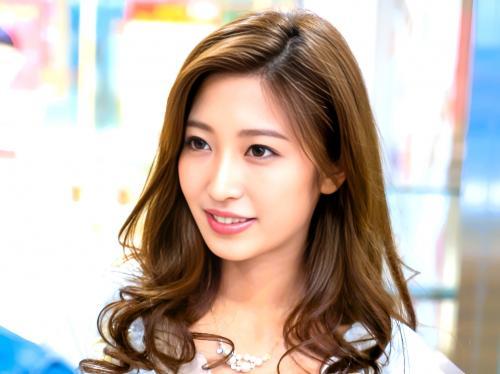 ＜人妻ナンパ＞アラサーSS級美人人妻にチ〇ポをガン突きして大量中出し不倫セックスでイカセまくる