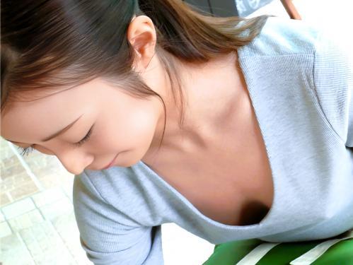 ＜貧乳素人＞清楚な微乳SS級美人さんがノーブラで乳首浮かせてたので我慢できずチ〇ポを突っ込まれイキ喘ぎまくる