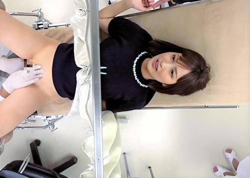 ＜人妻NTR＞産婦人科でやたらと乳首を摘むエロ変態医師に疑いもせず言われたままにしてたらチ〇ポ突っ込まれ中出しされた