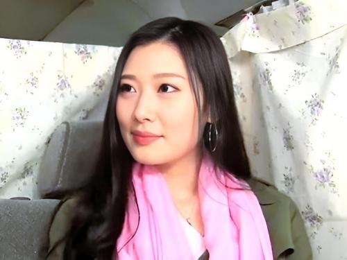 ＜人妻ナンパ＞真面目そうで清楚なセレブ人妻は実は他人のチ〇ポ好きの淫乱熟女だったので中出ししました