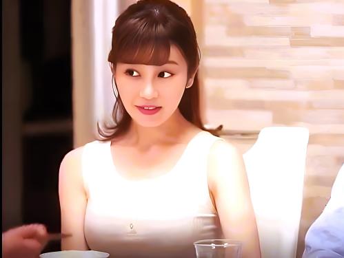 ＜人妻NTR＞美人人妻は旦那が寝ているすきに旦那の連れ子のチ〇ポで朝まで気持ち良く中出しセックスを繰り返す