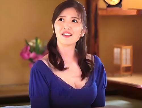 ＜友達の母＞「すごいわねぇ～シックスパック」美人巨乳母親が旦那が海外出張中に息子の友人の絶倫チ〇ポを突っ込んでイキまくる