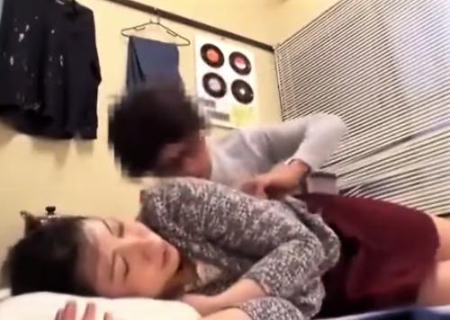 ＜人妻レイプ＞同じ仕事先の美人妻を泥酔させてヤリ部屋に連れ込み膣奥におチンチンを突っ込む