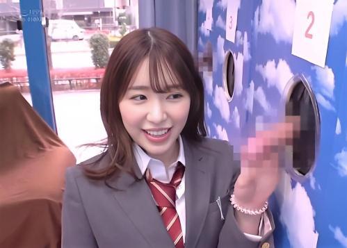 ＜マジックミラー号＞美少女JKがフェラで彼のチ〇ポを当てるやつで外れたら彼女の膣に他人のチ〇ポで中出しです