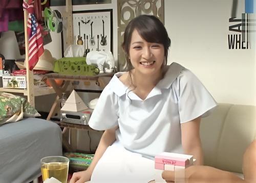 ＜人妻ナンパ＞清楚な奥様を自宅に持ち帰りエロくてチ〇ポを入れると膣中が気持ち良すぎて中出し