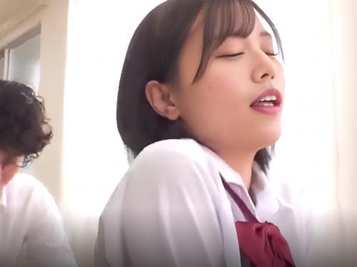 ＜失禁美少女＞尿イキの快感を知ったJK夢ちゃんが男子生徒のおチンチンをハメまくって潮吹いて覚醒する