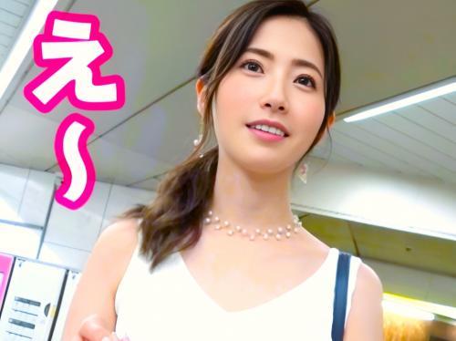 ＜素人NTR＞清楚なスレンダー奥様を巨根男優に性欲を開放して本能のままにパンパン突かれハメまくって喘ぎまくる