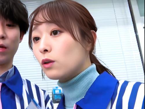 「早く挿れて～～」コンビニでパートを始めた巨乳主婦が年下バイト君のおチンチンに夢中になってしまう＜人妻NTR＞