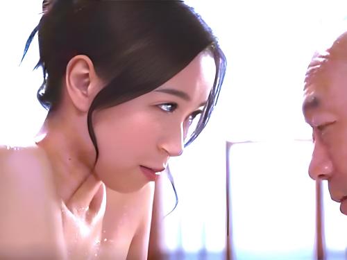 ＜人妻NTR＞清楚で美しい人妻は旦那が出張中に優しくおチンチンのデカい町内会長と中出し不倫に溺れヤリまくる