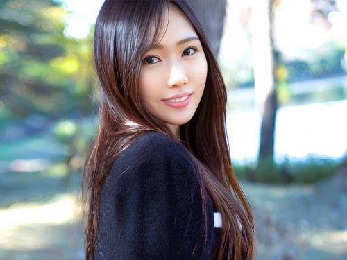 「濡れてるぅ？そこぉ」清楚な三十路前の美人人妻の膣に指を入れると興奮してきて口いっぱいにチ〇ポ頬張ってしゃぶりついてくる
