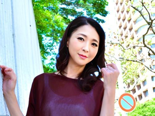 ＜熟女ハメ撮り＞デカ乳首の四十路熟女が久しぶりの他人のチ〇ポで中出しされ喘ぎイキまくる
