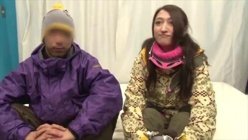 マッサ師に抱かれると、欲望が爆発し、性欲のままに身を委ねた。