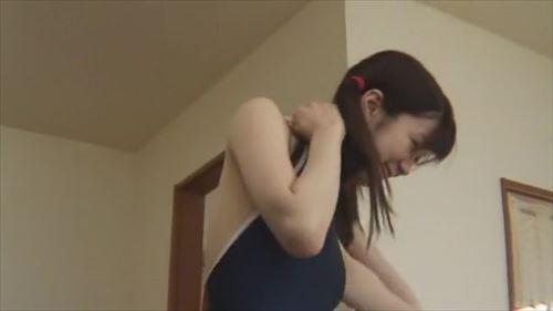可愛らしい妹と密着した行為