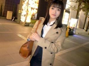 「おっぱい熱い…もっと激しく…！！」可愛い顔して性欲激強！！驚愕のデカチンを小さなお口で頬張り始めると…