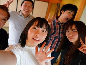 【人妻NTR】「旦那と比べてどうなんだ？」愛妻のビッチな本性が明らかになってしまう社員旅行！！複数チ●ポで犯され感じて…