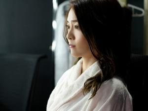 【ヌードモデルNTR】「だめ、こんなこと出来ない…」撮影をきっかけにした強引なセックスで自慢の妻は落とされてしまうのか？