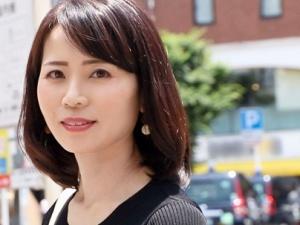 「結婚して20年…」夫婦生活の限界を迎えた美人妻が決意のAV出演！！女盛りのカラダは新鮮な男根に打ち震える！！