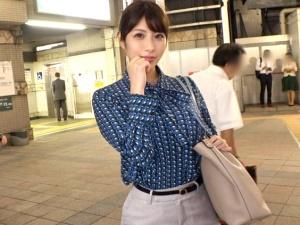 【素人ナンパ】「欲しい…」綺麗なOLお姉さんが初対面チ●ポパクリ！！意外にもスケベ好きですぐにヤラせてくれた！！